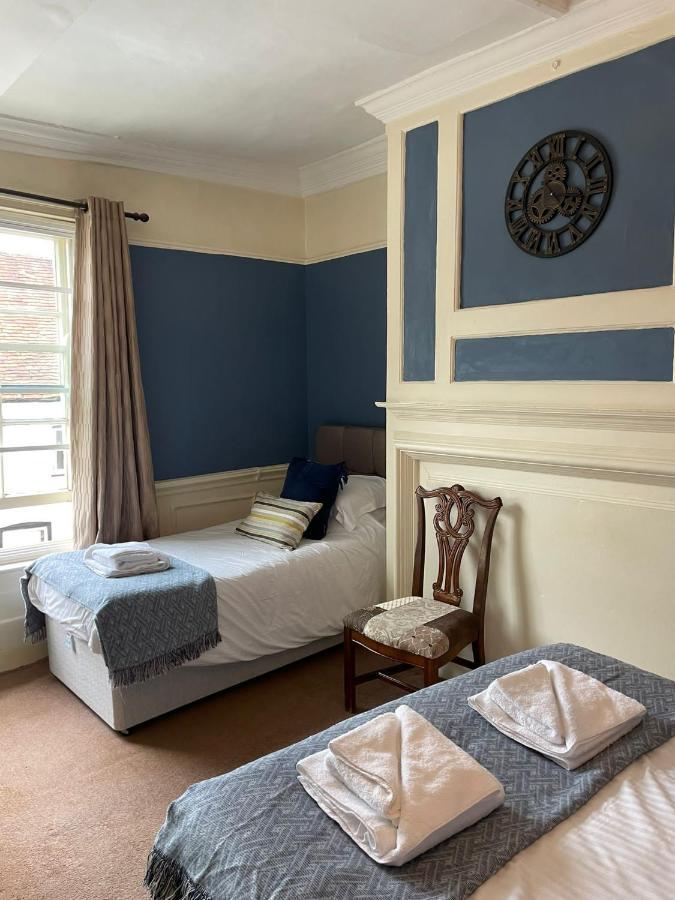 The White Hart Hotel Whitchurch  Bagian luar foto