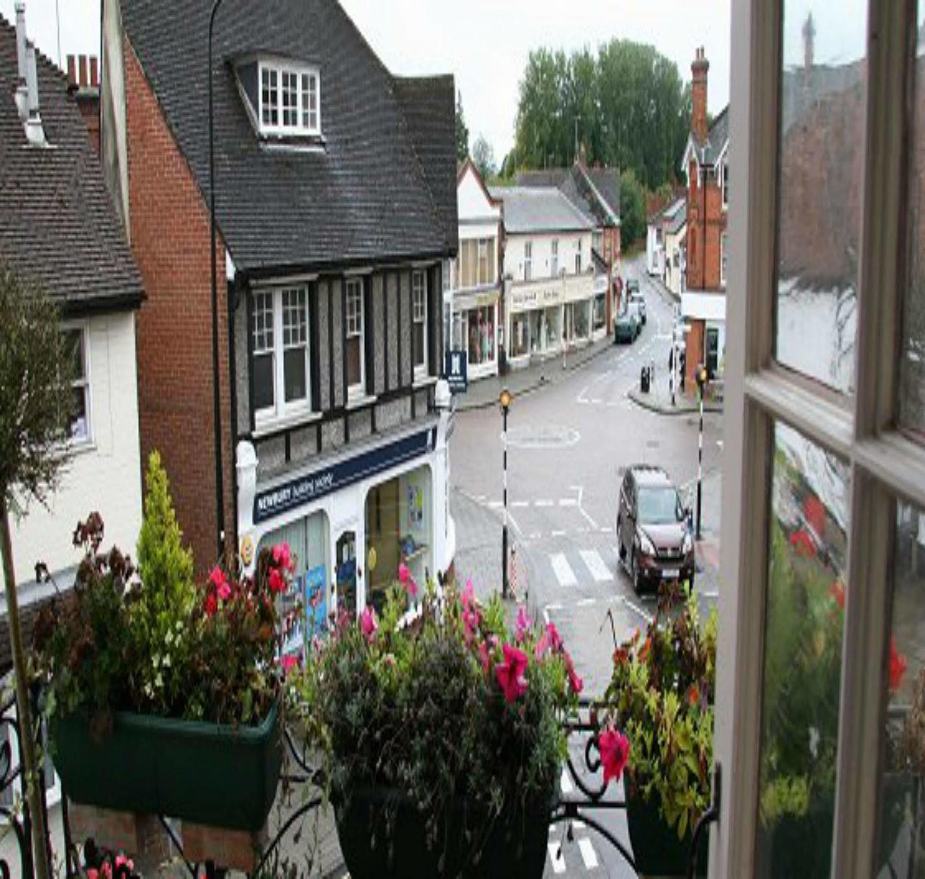 The White Hart Hotel Whitchurch  Bagian luar foto